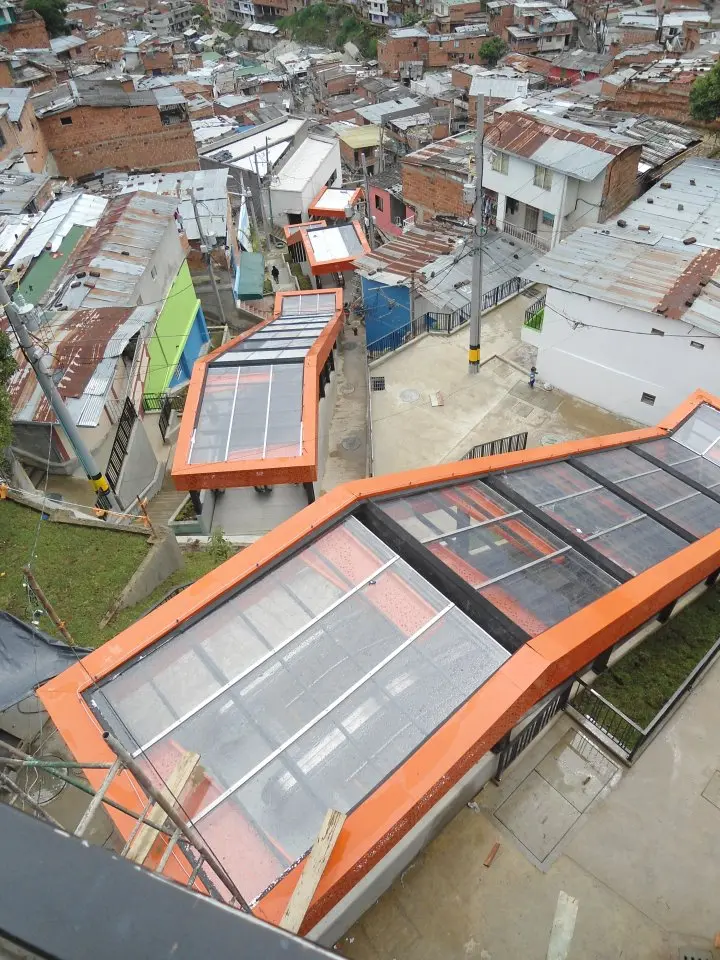 Escaleras eléctricas Comuna 13