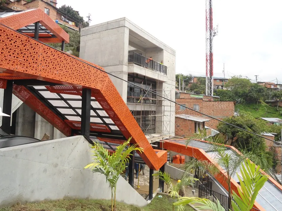 Escaleras eléctricas Comuna 13